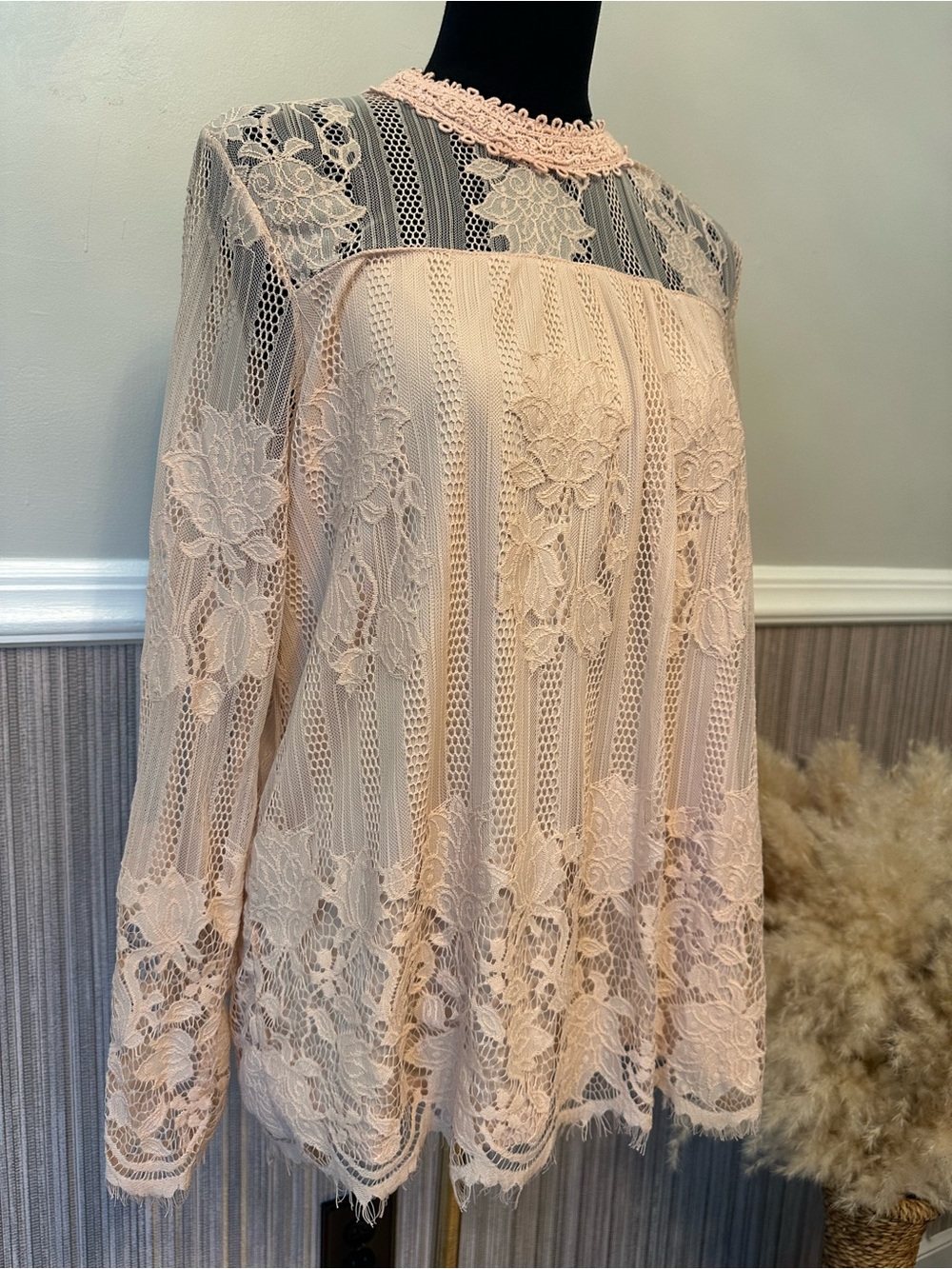 Ultra Pink Blush Floral Lace Mock Neck Long Sleeve Blouse XL - Picture 2 of 15
